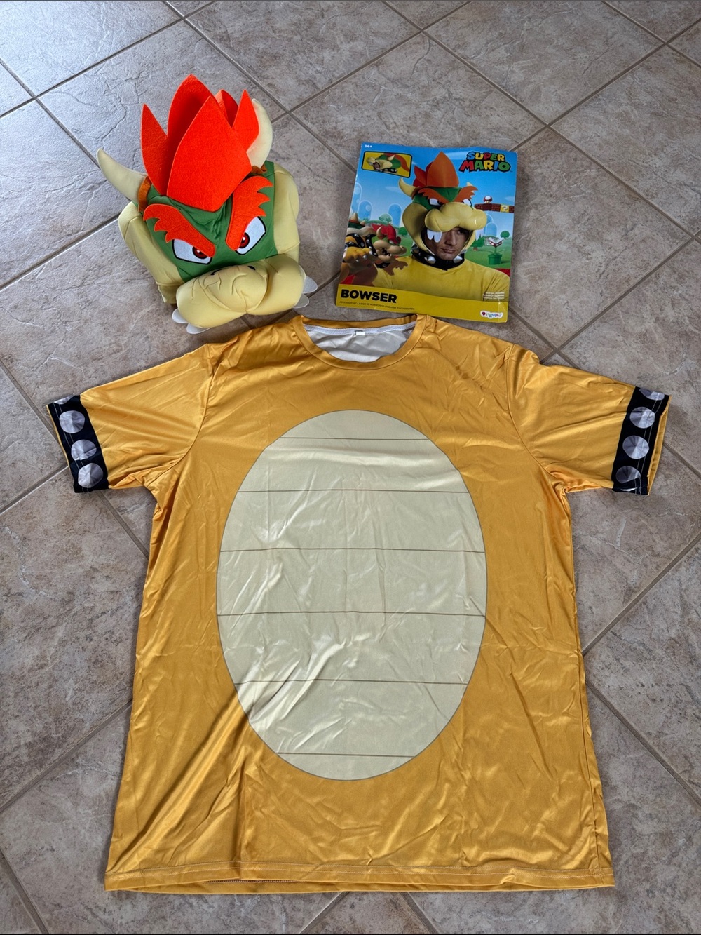 Nintendo Bowser Costume Shirt and Plush Mask in Yellow and Cream
